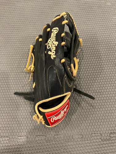 Used Right Hand Throw 12.75" Gold Glove Legend Series Baseball Glove