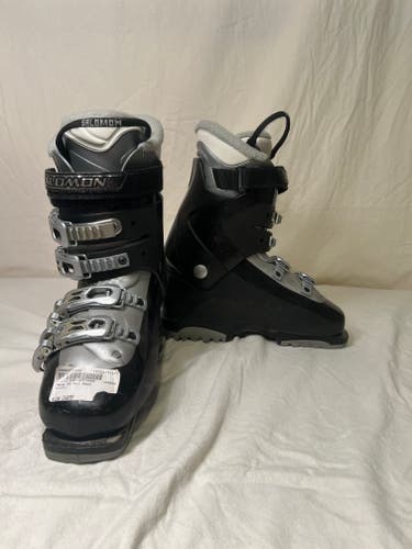 Women's Used Salomon Irony 5 Ski Boots