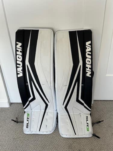 Like New 30"+2 Vaughn SLR3 Goalie Leg Pads