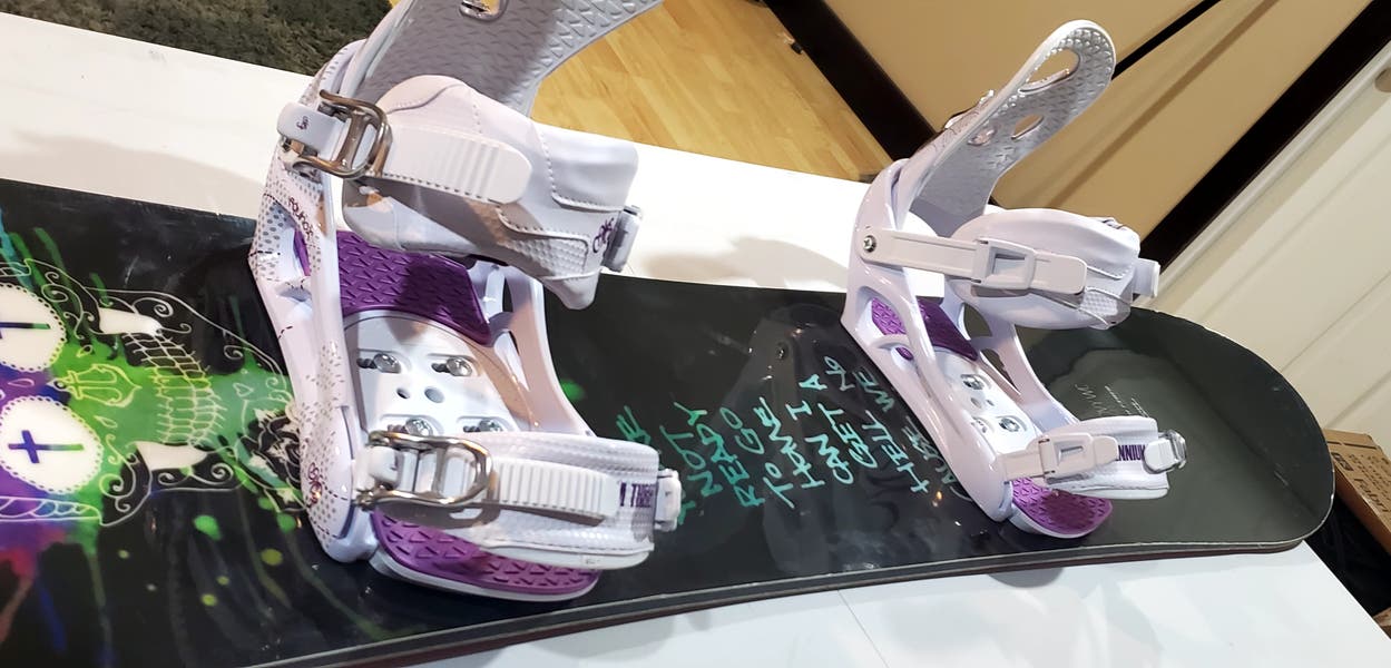 Used Sabrina Snowboard 141cm Groovy RC Rocker Sidewall with