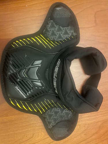 Bauer supreme neck protector goalie -small/medium