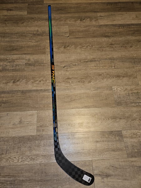 New Senior Bauer Right Handed Nexus Sync Hockey Stick P92