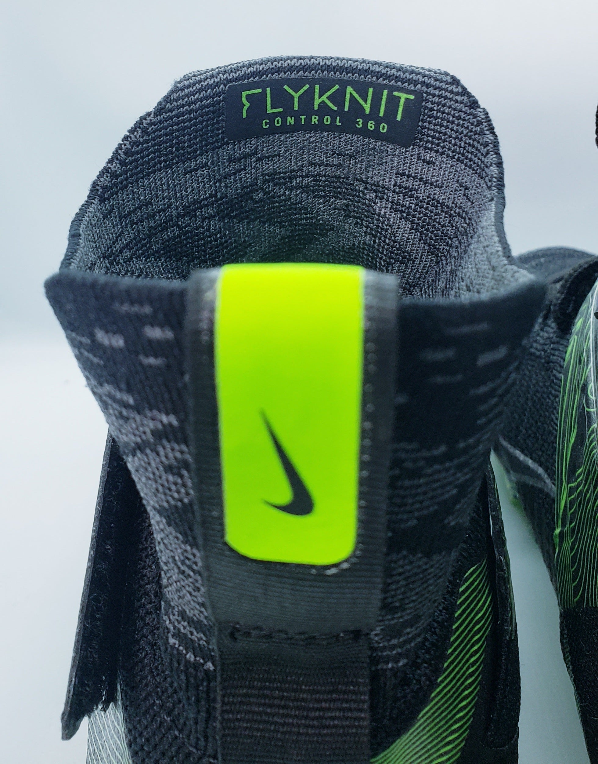 Russell Wilson x Nike Alpha Menace Elite 2 Football Cleats  display picture 3