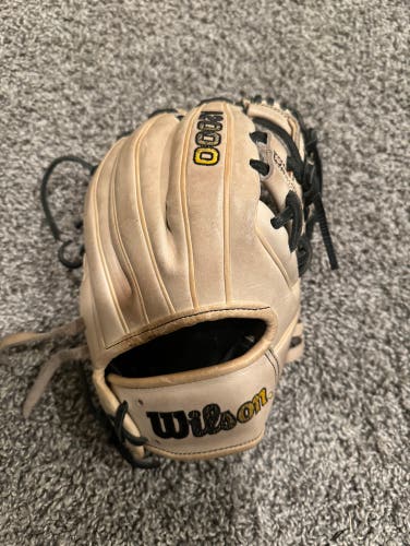 Infield 11.5" A2000 Baseball Glove