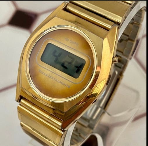Vintage 70’s Texas Instruments LCD digital watch