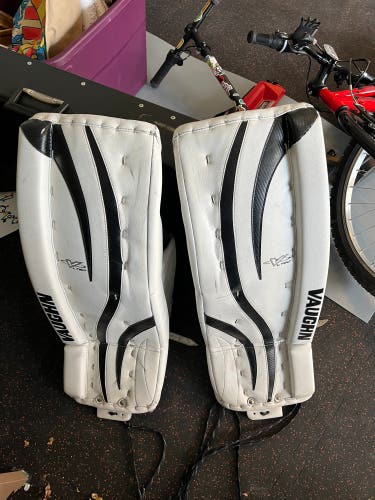 Used 26+2” Vaughn Ventus LT60 Goalie Leg Pads