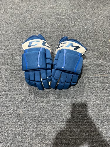 Game Used Blue Colorado Avalanche CCM HG97 Pro Stock Gloves 14” #55 & #46 A
