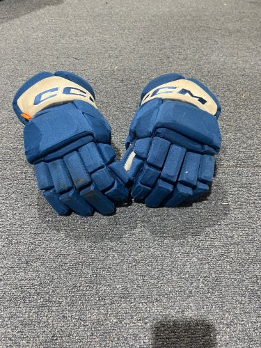 Game Used Blue Colorado Avalanche CCM HGPJSPP Pro Stock Gloves #84 15” A