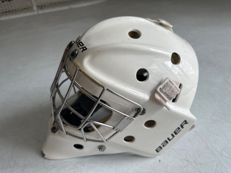 Bauer goalie helmet