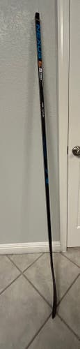 Senior Left Hand P28  Nexus E5 Pro Hockey Stick