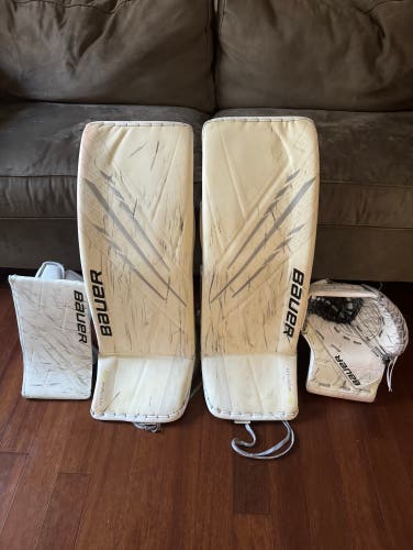Pre-owned 34" Bauer Hyperlite Full Set With Mach Glove