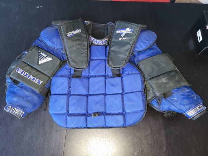Used Medium Vaughn VP890 Goalie Chest Protector