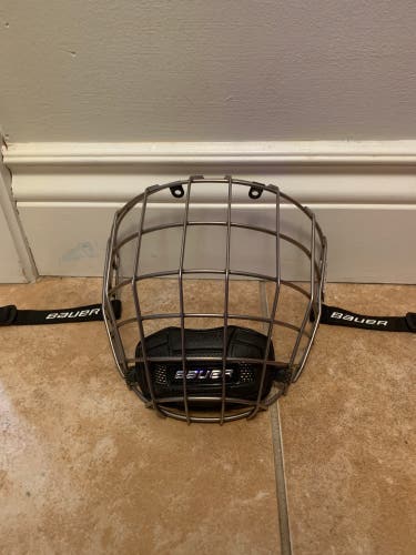 Medium Bauer Full Cage Profile III Facemask