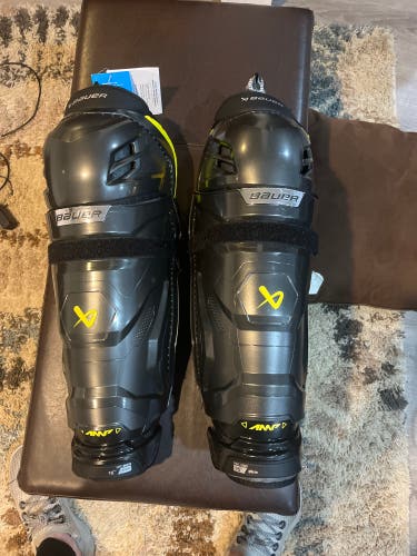 New Bauer 15" Supreme Mach Shin Pads