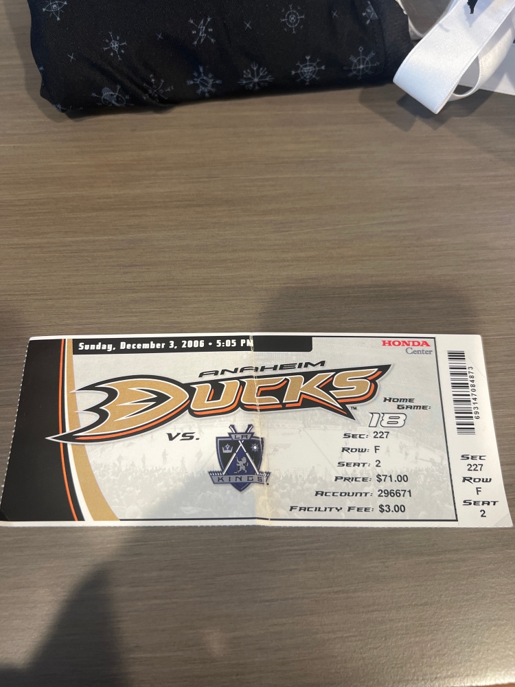 Anaheim Ducks Los Angeles Kings 06-07 Season Game Ticket