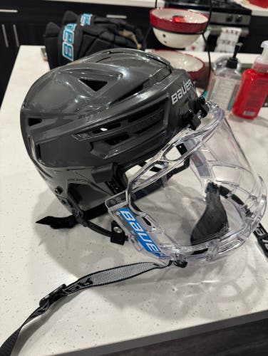 Vegas Grey Bauer Re-Akt 150 Helmet Small/ Bauer Concept 3 Full Shield