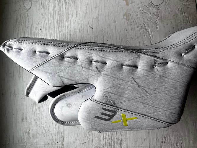 Like New Bauer Vapor 3X * PRICE IS NEGOTIABLE*