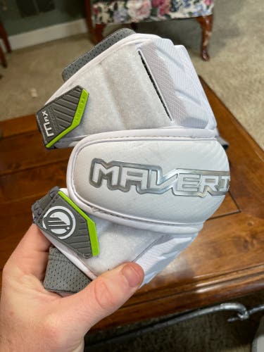 Used Medium/Large Maverik Max Arm Pads