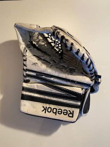 Used Regular Reebok 14K Goalie Glove