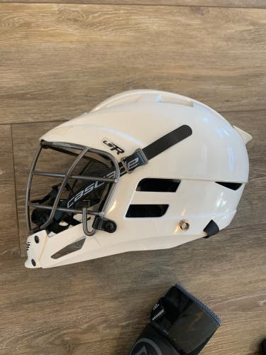 Player's Cascade CS-R Youth Helmet