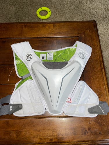 Used Large Maverik M5 Shoulder Pads