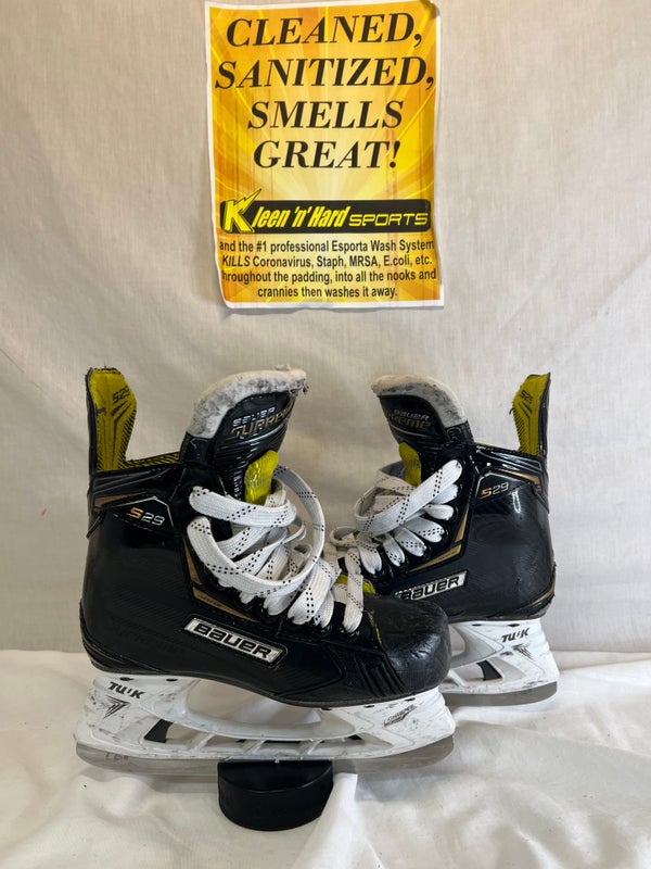 Used Junior Bauer Supreme S29 Hockey Skates Regular Width Size 2