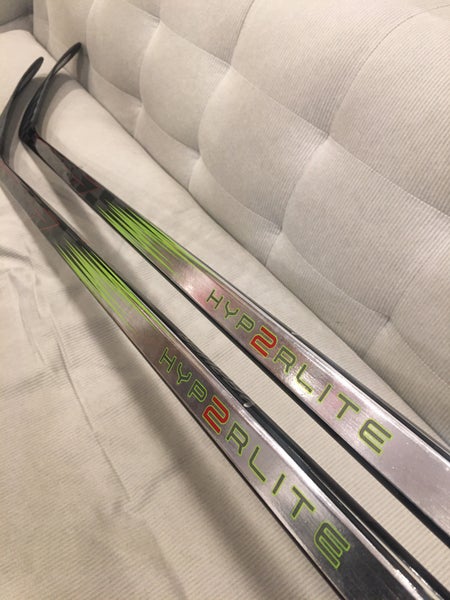 2 PACK New Intermediate LH Bauer Vapor Hyperlite 2 P28 55 Flex Hockey Stick