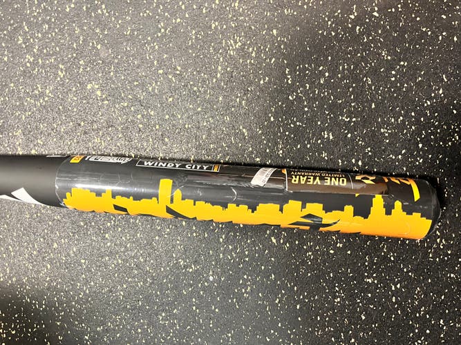 New 2022 DeMarini Windy City Bat 34"- 34 OZ