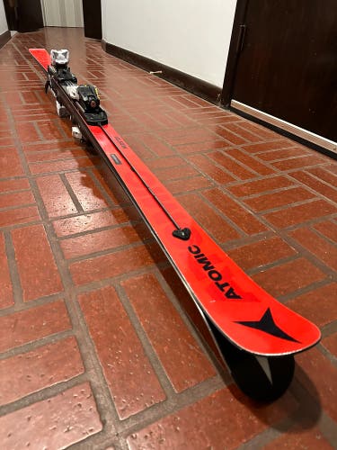 USED 2020 Atomic Redster G9 186cm Length 26m Sidecut FIS w/ X19 Bindings