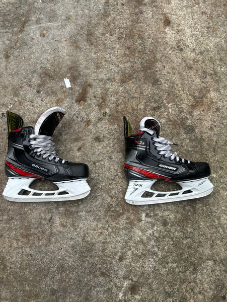 Used Bauer Regular Width 9.5 Vapor x 2.9 Hockey Skates