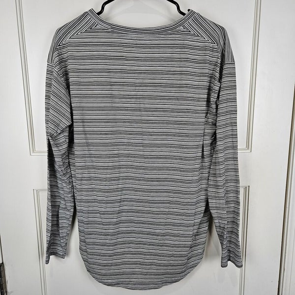 Athleta Cloudlight Stratus Striped Top Whisper Stripe Black / White Size: M