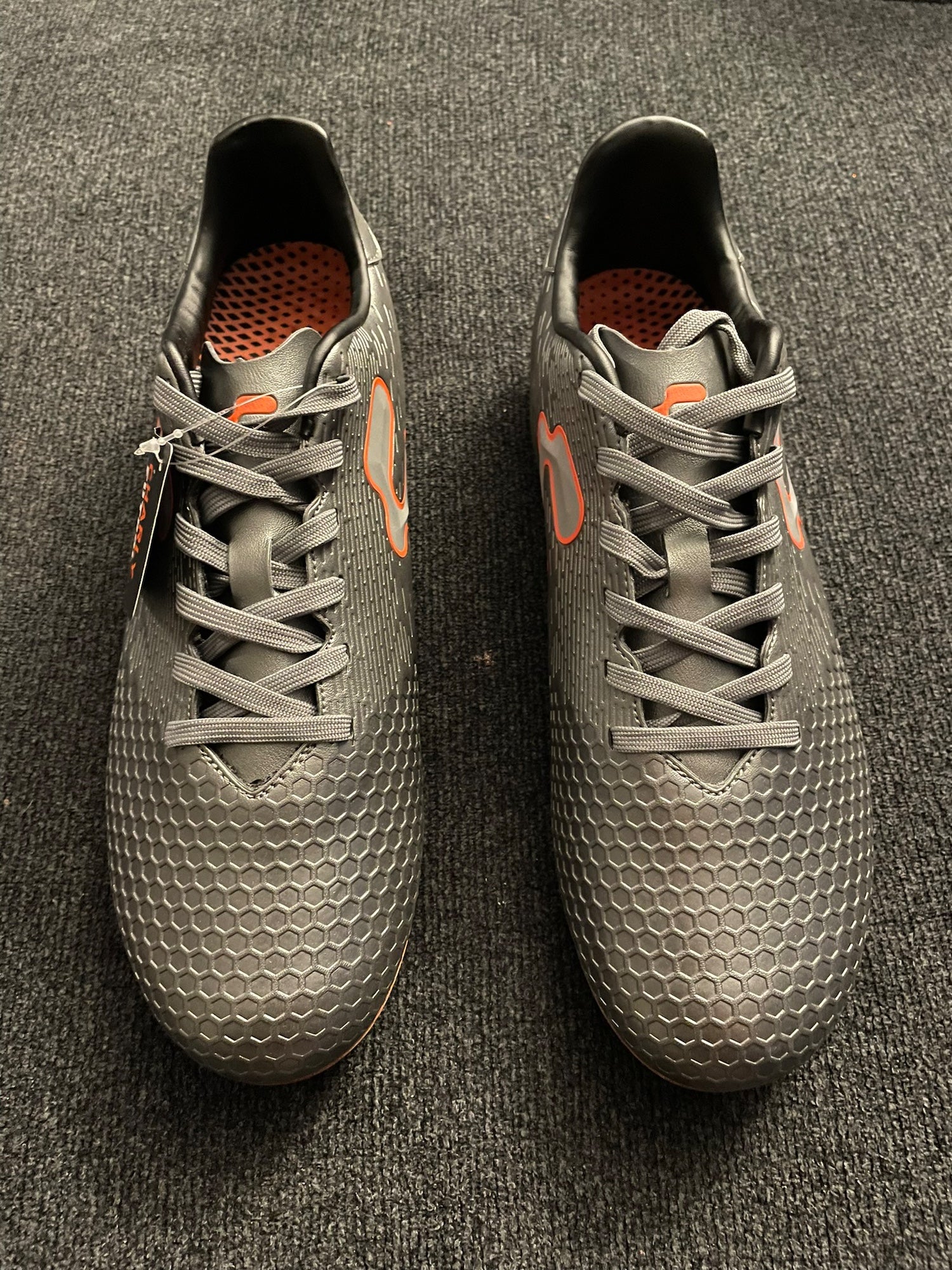 CHARLY ASSAULT FIRM GROUND GREY/ORANGE SOCCER CLEATS SIZE 10  display picture 1