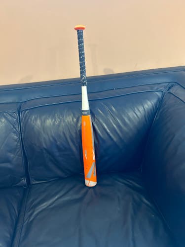 Used USSSA Certified Easton Composite Mako Bat (-11) 17 oz 28"