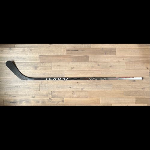 Senior Right Handed P92 70 Flex Vapor HyperLite Hockey Stick