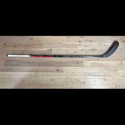 Senior Right Handed P92 77 Flex Vapor HyperLite Hockey Stick