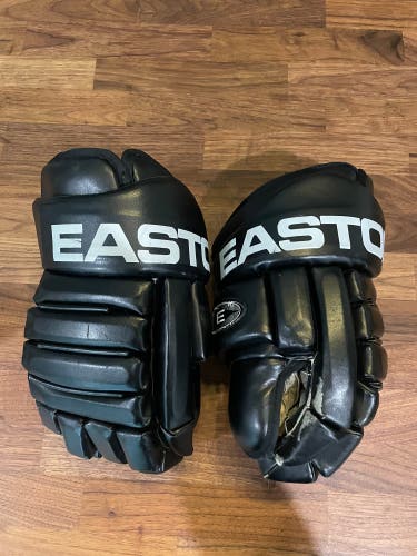 Pro Stock Easton Z Air 15” Ice Hockey Gloves Black - Made In Canada