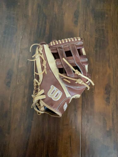 Used 2022 Outfield 12.75" A2000 Baseball Glove