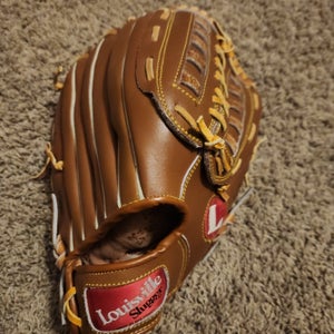 Louisville Slugger Right Hand Throw The Softballer Softball Glove 13.5" 100% Cowhide Leather