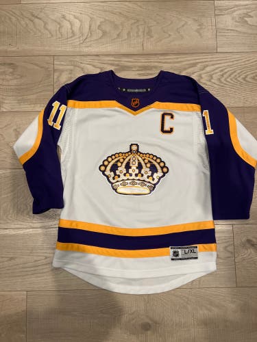 Youth L/XL retro reverse LA Kings Kopitar jersey