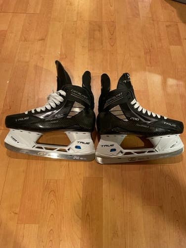 Senior New True Catalyst Pro Hockey Skates Regular Width Pro Stock 9.5