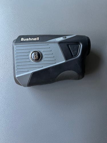Used- Like New Bushnell Tour V5