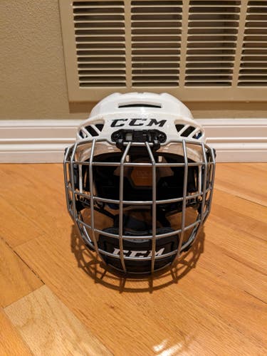 Junior / Youth CCM Fitlite 3DS Helmet