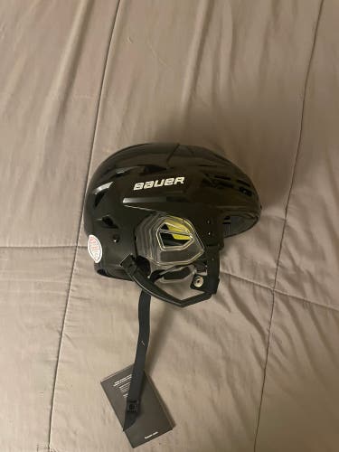 New Small Bauer  Re-Akt 95 Helmet