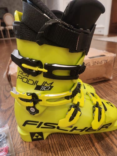 Unisex New Fischer RC4 Podium 110 Ski Boots Medium Flex