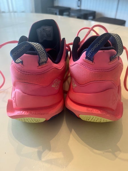 Men's Size 11 (Women's 12) Nike Shoes
