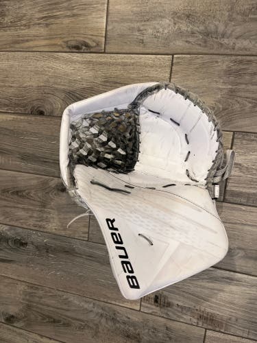 Used Regular  Hyperlite Goalie Glove