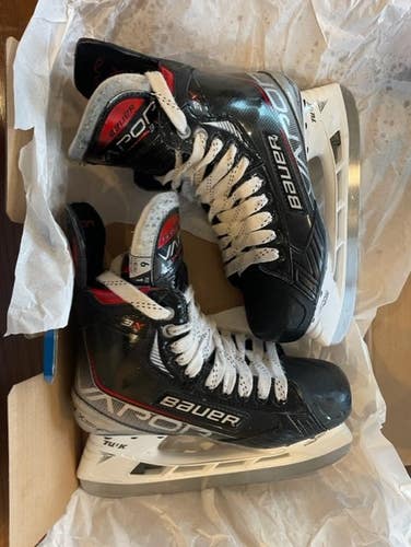 Used Bauer Vapor 3X Hockey Skates 6