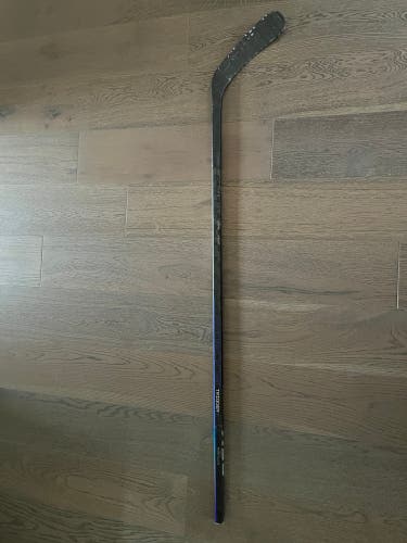 Intermediate Right Handed P29  RibCor Trigger 7 Pro Hockey Stick