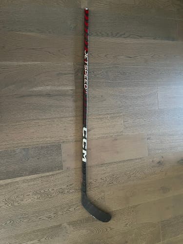 Intermediate Right Handed P29  JetSpeed FT5 Pro Hockey Stick