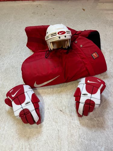 Nike Complete Hockey Set pants and Gloves